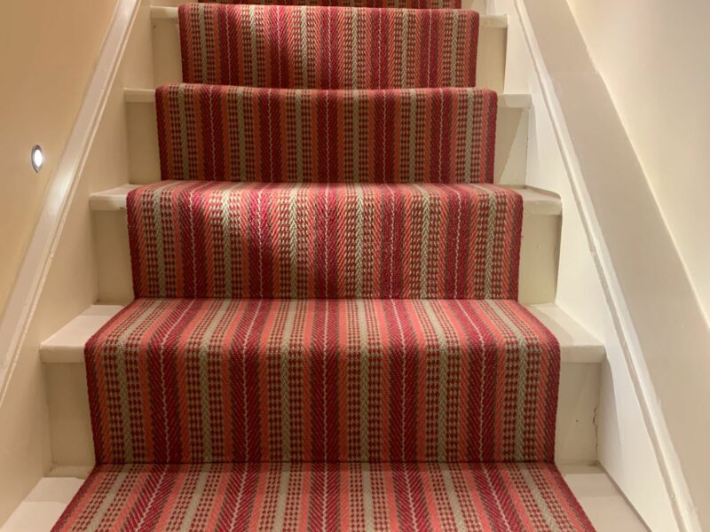 Roger Oates - Vernon Soft Red -70cm Runner