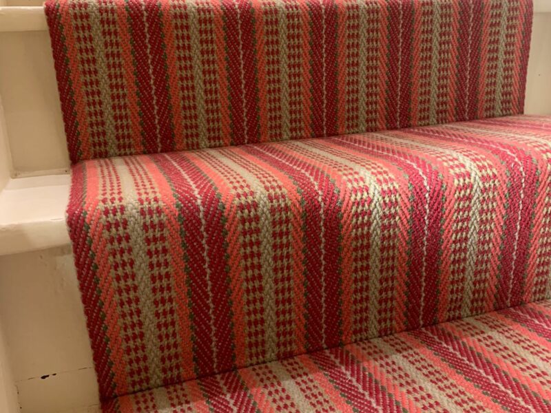 Roger Oates - Vernon Soft Red -70cm Runner