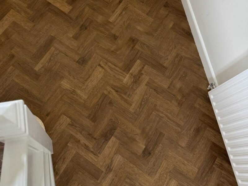 Signature Design -Brushed Oak Small Parquet